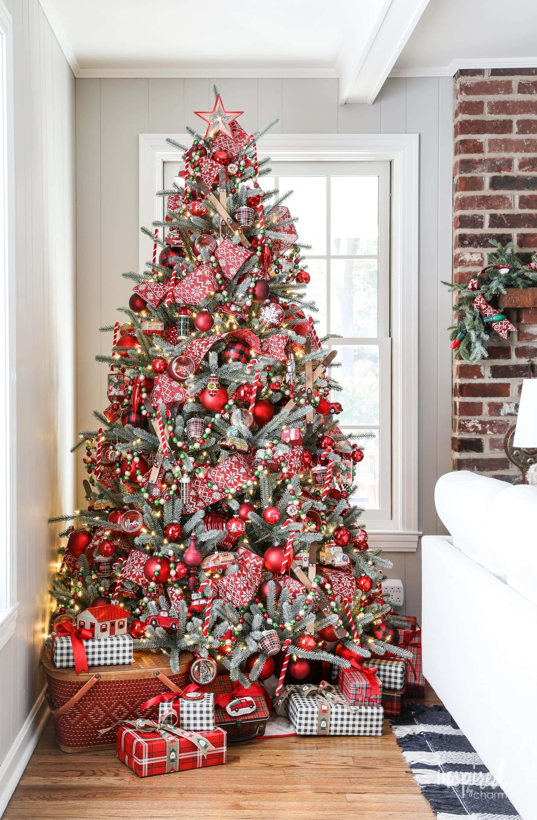 10 Real Christmas Tree Decorating Ideas Decoomo