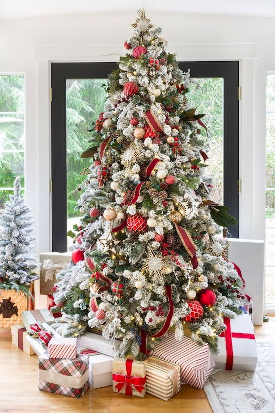 10 Ways To Decorate Your Christmas Tree Living After Midnite