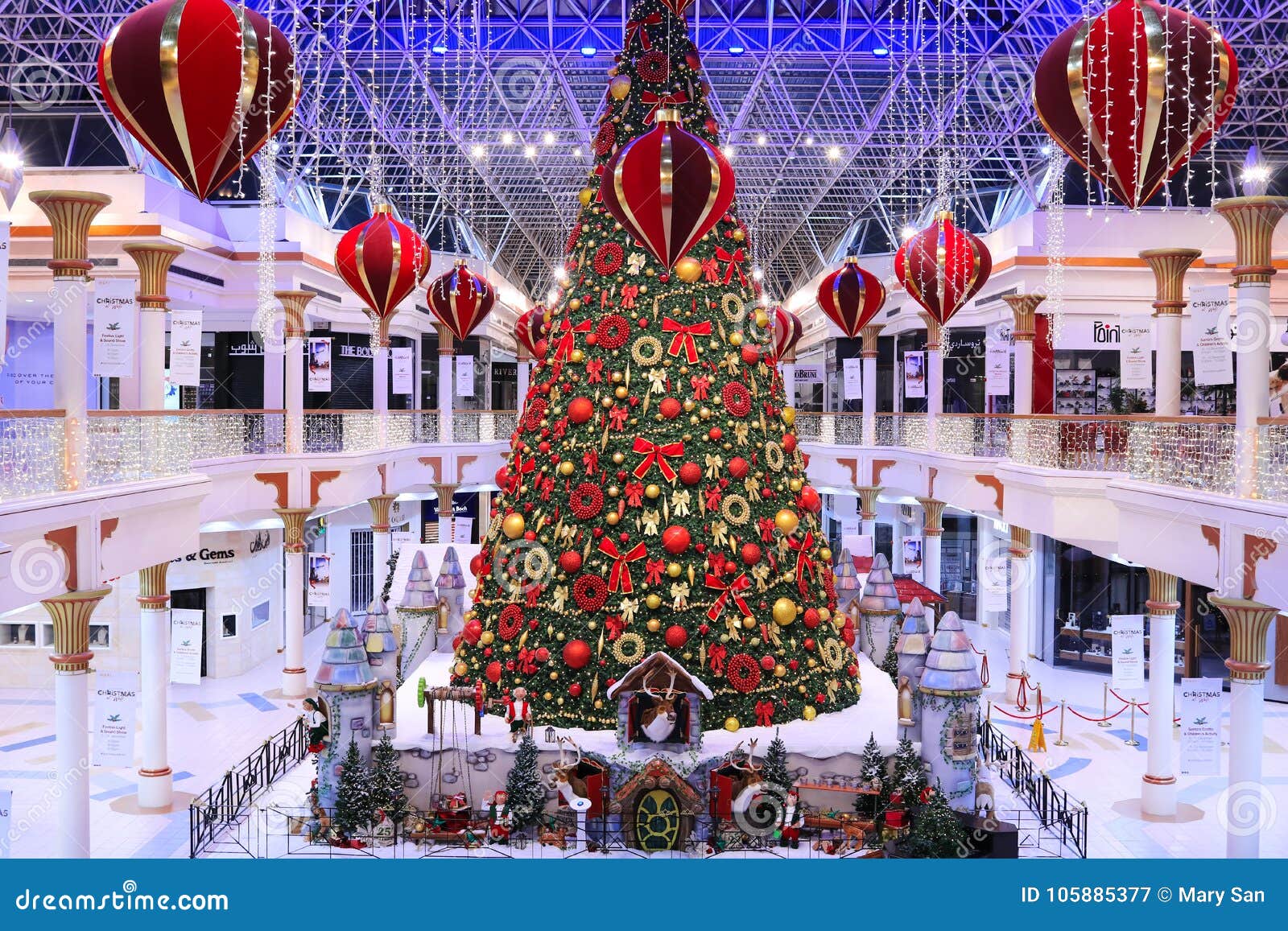 2022 Christmas Decorations In Dubai Mall Dubai Mall Christmas