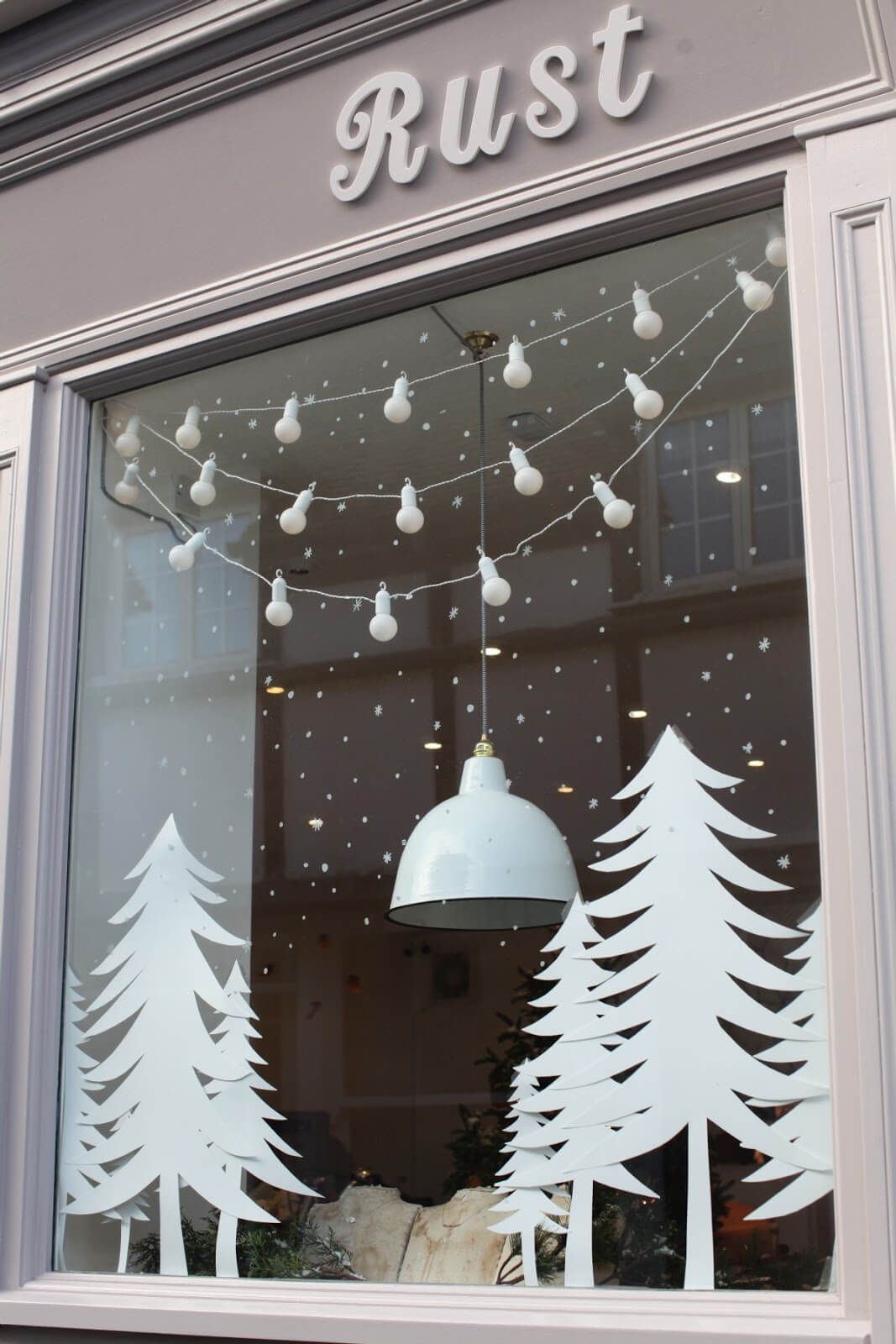 25 Christmas Window Decorations For Every Home