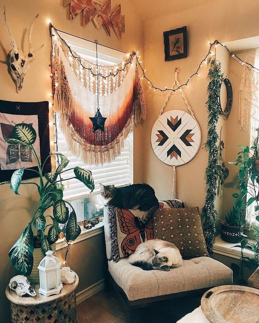 30 Frightening Witch Home Interior Decoration Ideas For Halloween