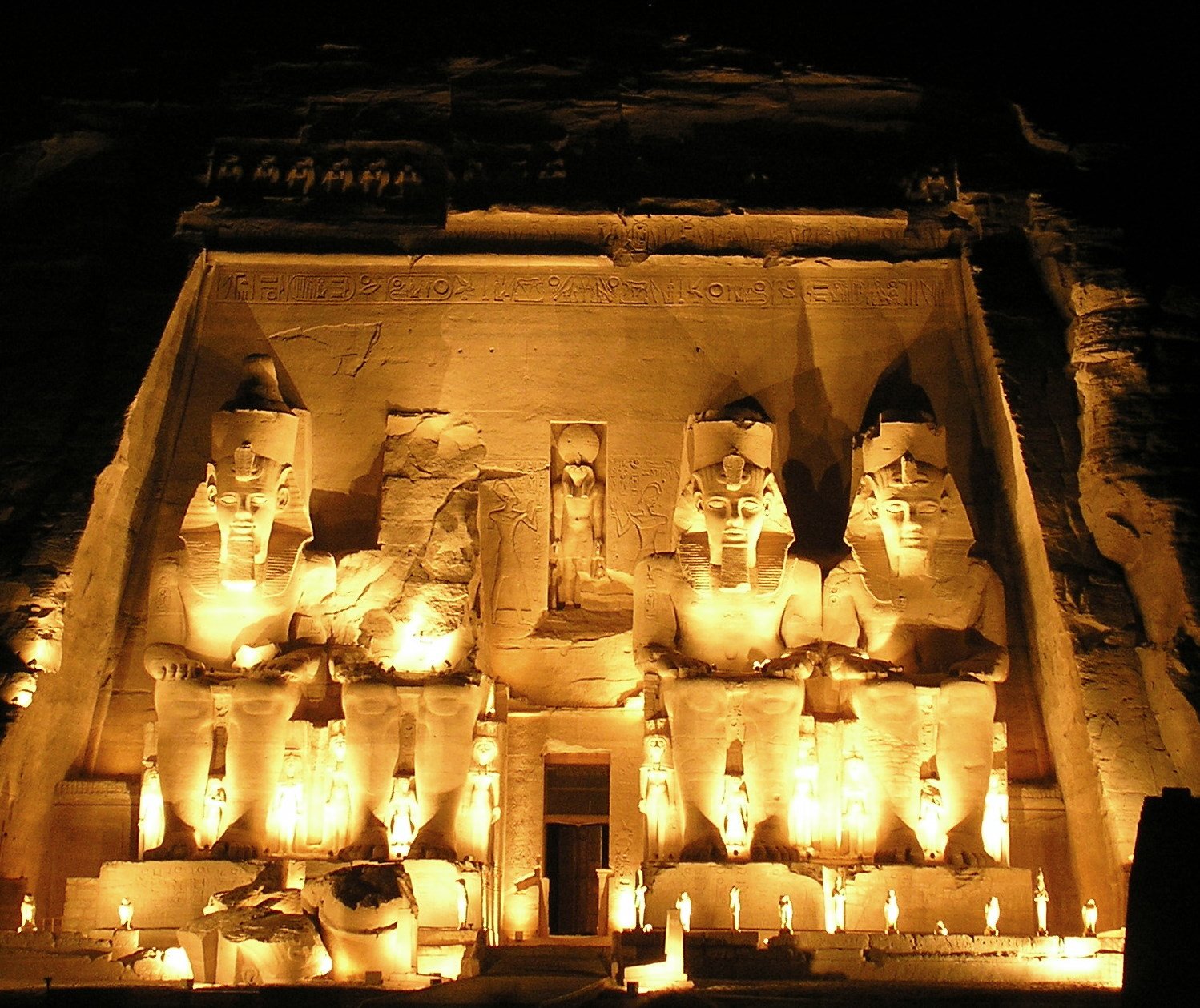 4 Reasons Why You Should Visit Egypt Egyptian Streets