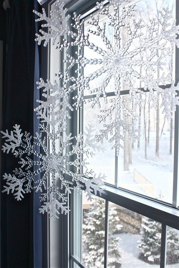 50 Creative Christmas Snowflake Decorating Ideas