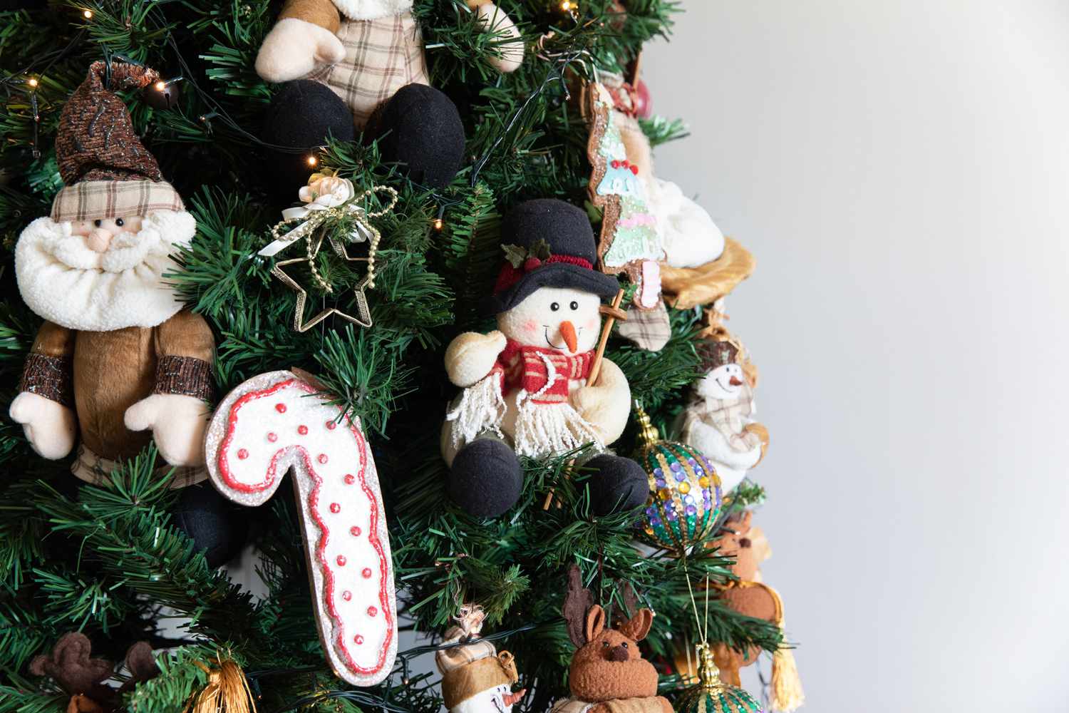 60 Christmas Tree Decorating Ideas That Ll Seriously Upgrade Your