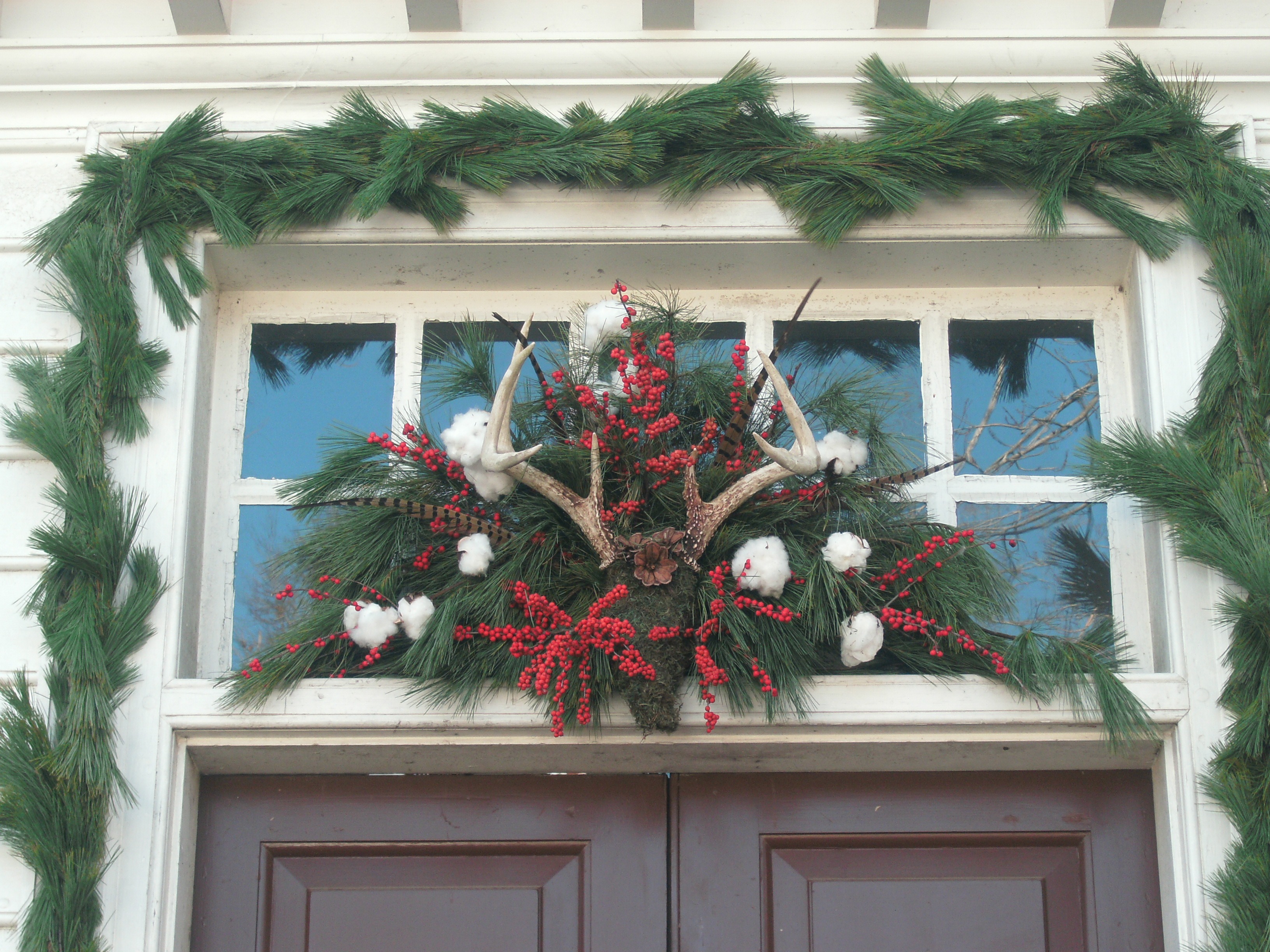 A Fashionable Frolick Christmas Decorations From Colonial Williamsburg Part One Doorways