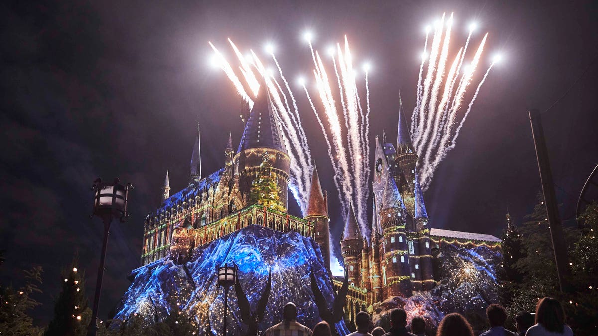 A Harry Potter Holiday Celebrating Wizard Christmas At Universal