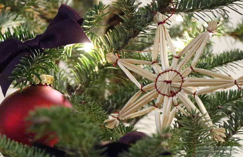 A Traditional German Christmas Tree Christmas Magazine