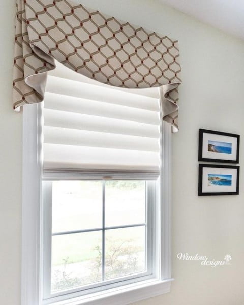 A Way To Customize A Window For The Holidays A Valance Of Cmas