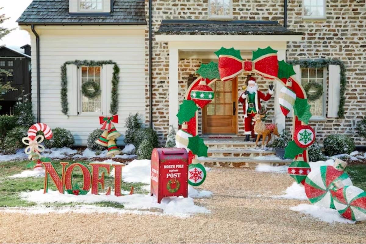 Amazing 40 Adorable Outdoor Christmas Decorations To Copy Right Now