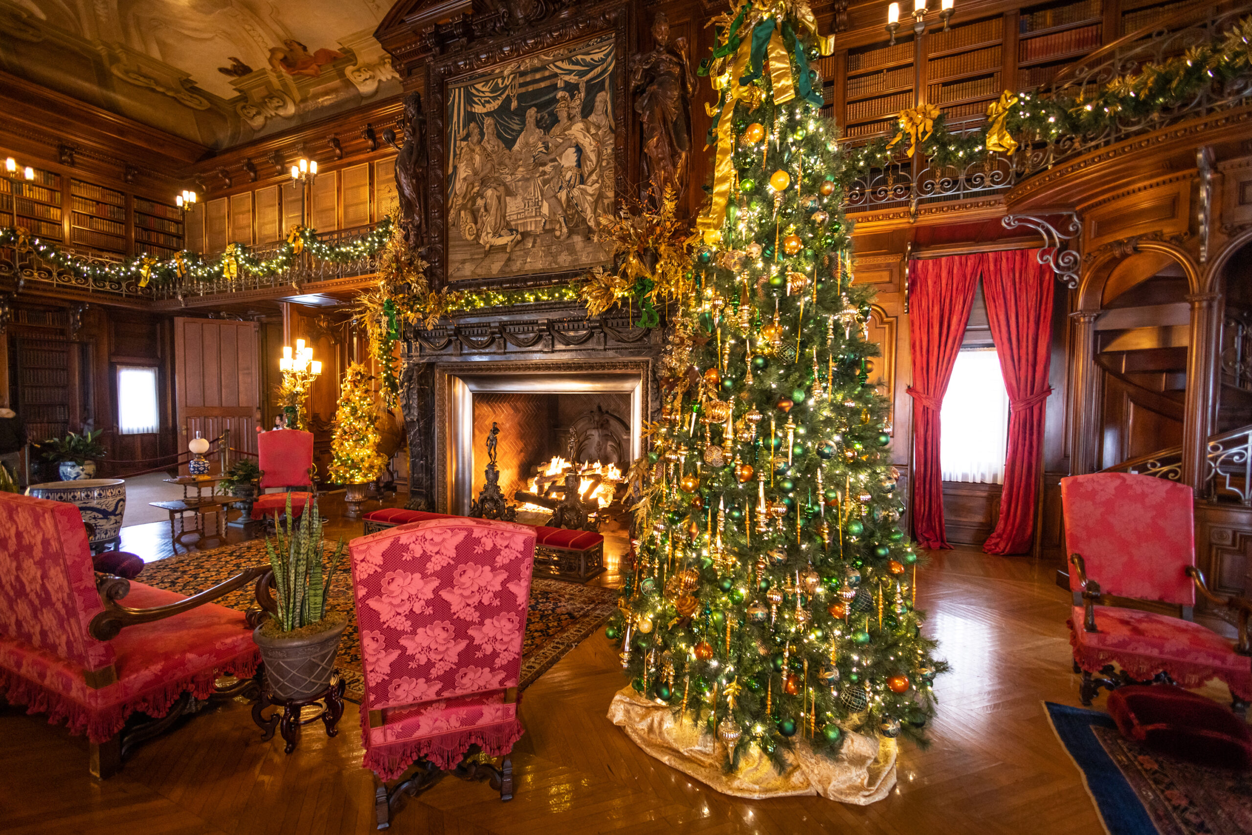 Amp 39 Christmas At Biltmore Amp 39 Kicks Off With Extravagant Decorations Nod To Hallmark Movie