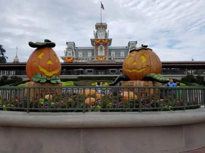 Are The Halloween Decorations Up At Disney World Yet