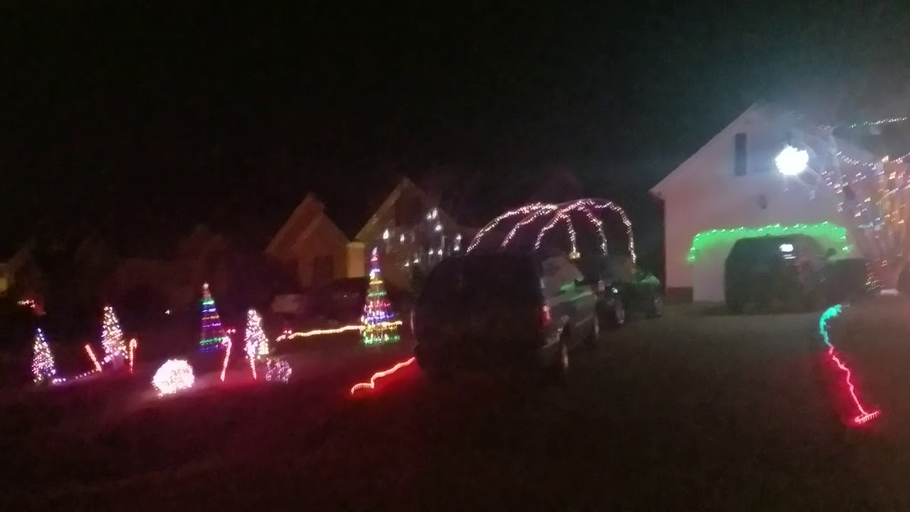 Best Christmas Lights In Williamsburg Va Youtube