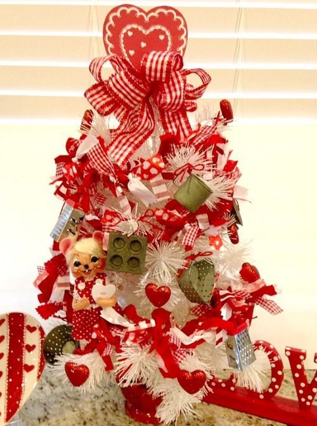 Brilliant Valentine Tree Decoration Ideas 15 Valentine Tree Diy