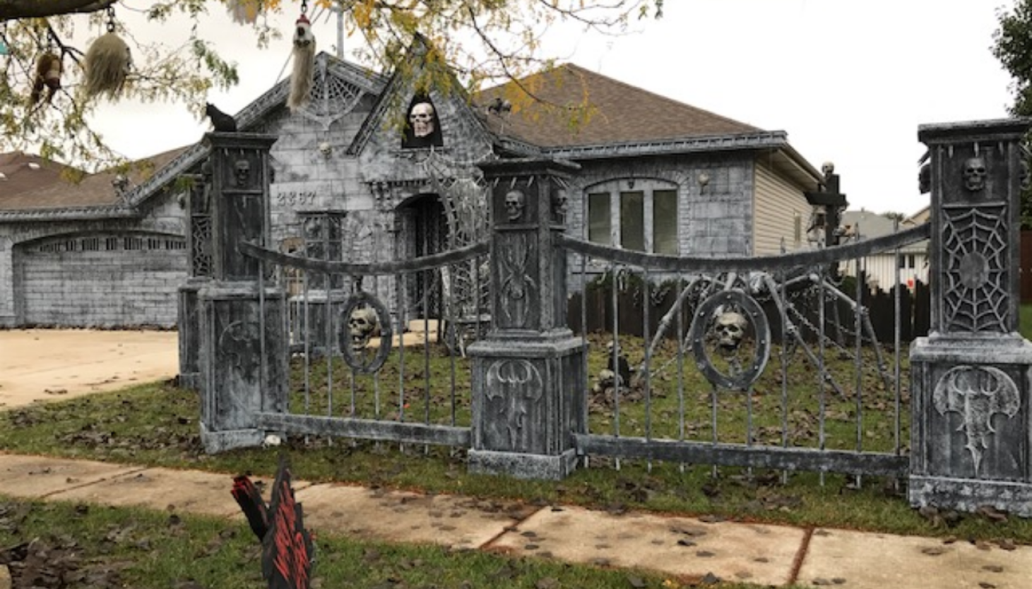 Check Out These Chicago Area Halloween Displays Wbez Chicago