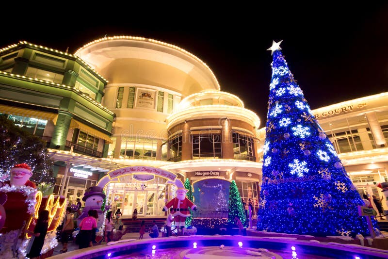 Christmas Decoration At The Promanade Department Store Editorial Stock