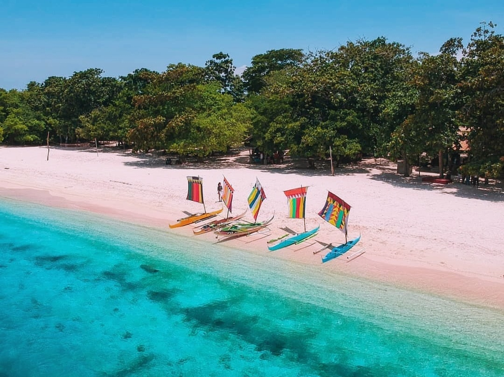 Christmas In The Philippines Pink Lover