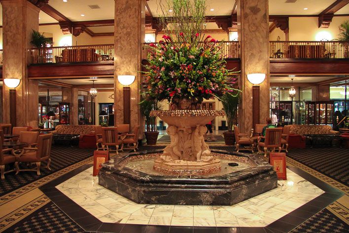 Christmas Tree In The Lobby Of The Peabody Hotel Memphis Tn 2011 Peabody Hotel Christmas