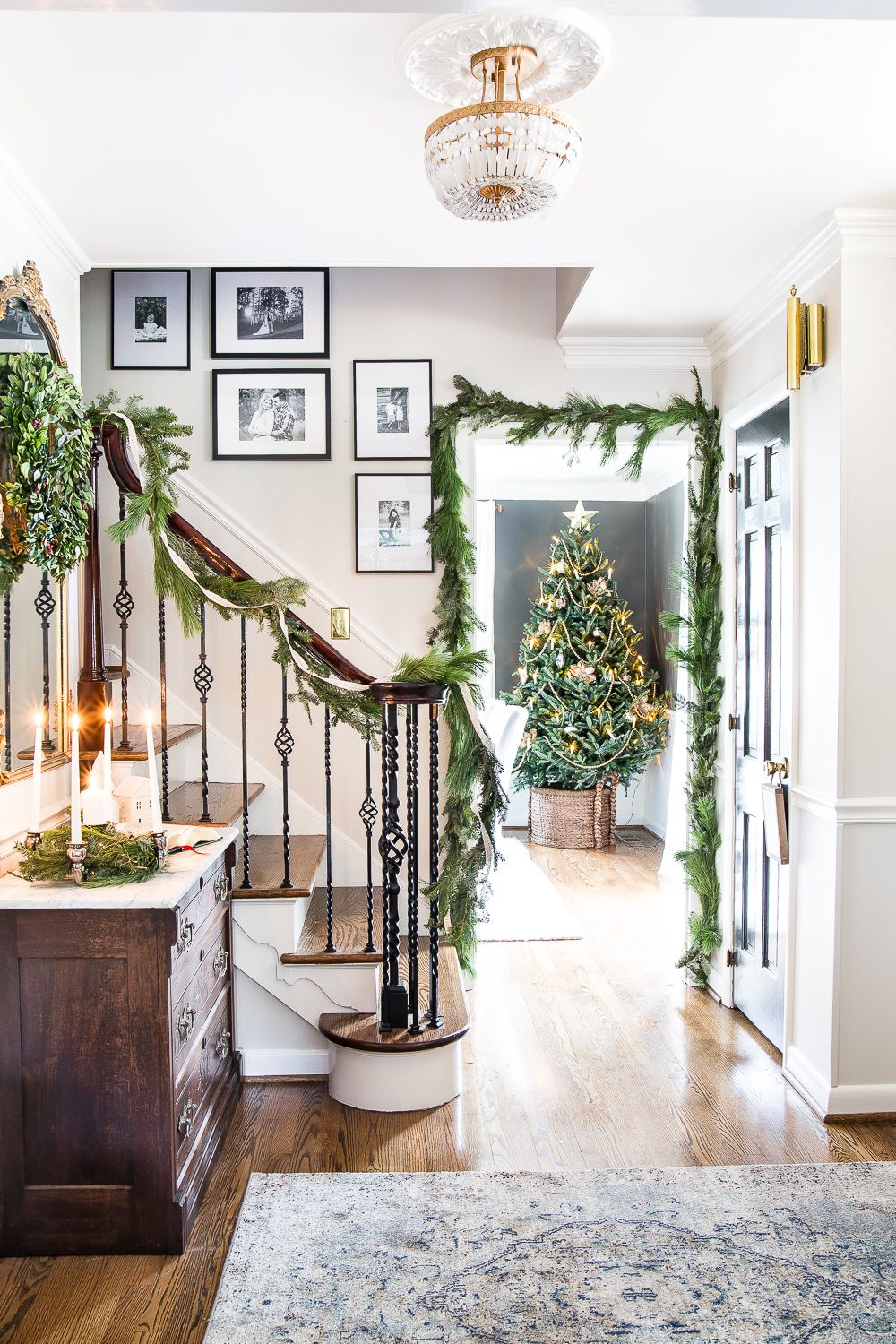 Classic Christmas Foyer Blesserhouse Com A Classic Traditional Entryway Foyer Decorated