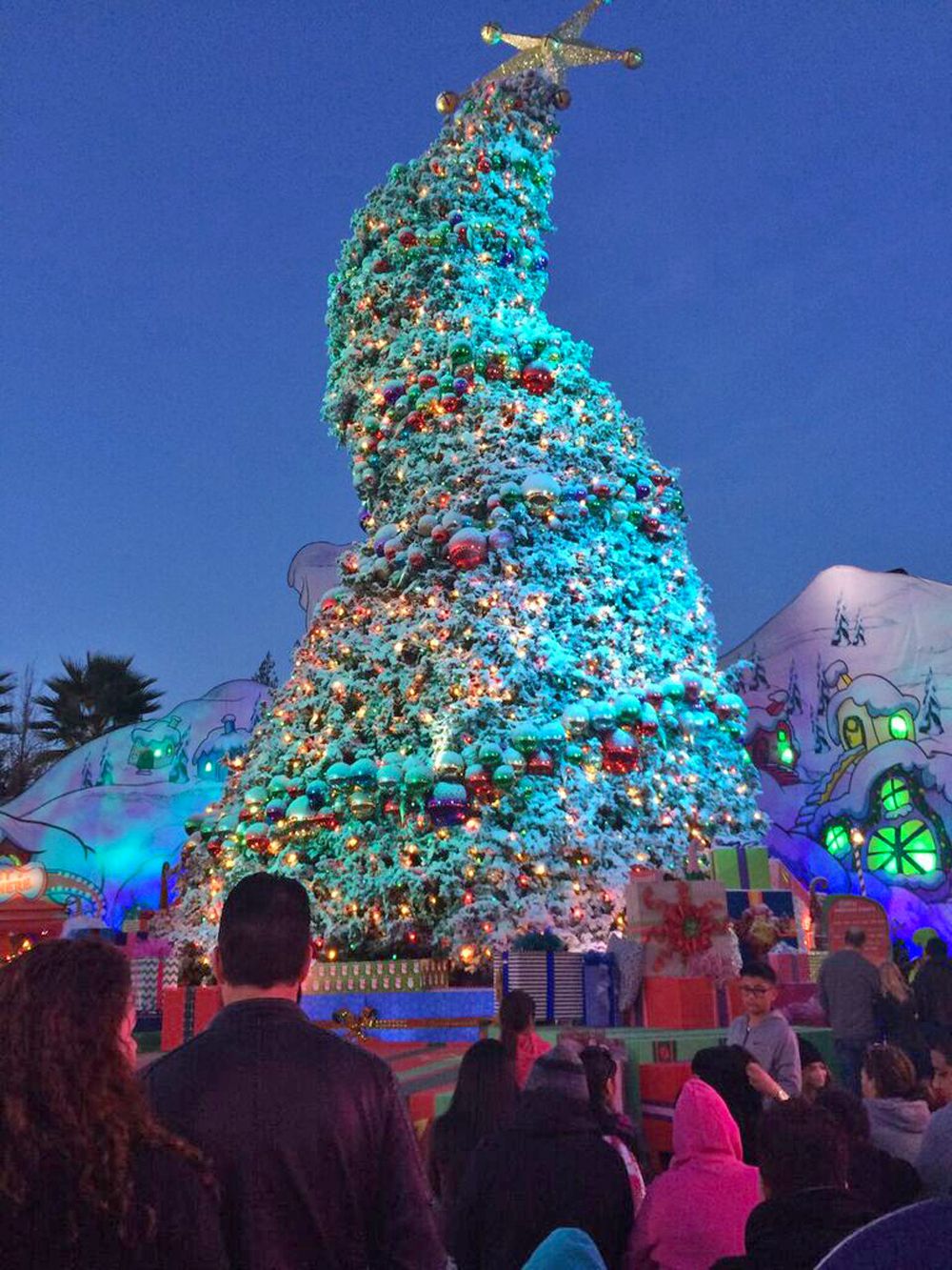 Disney And Universal Christmas Decorations Timeline Stunning Home