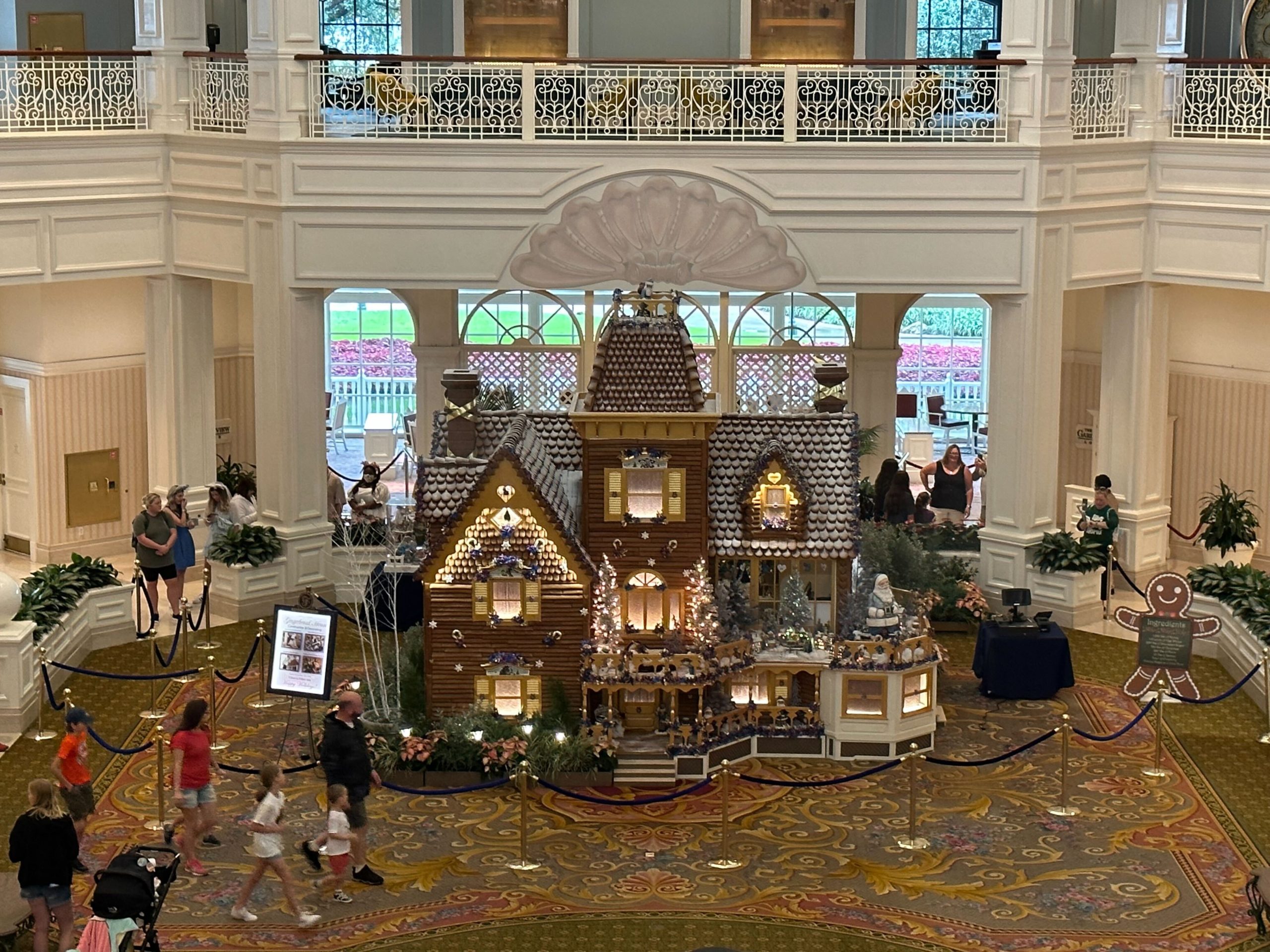 Disney S Grand Floridian Resort Spa S Holiday Gingerbread House