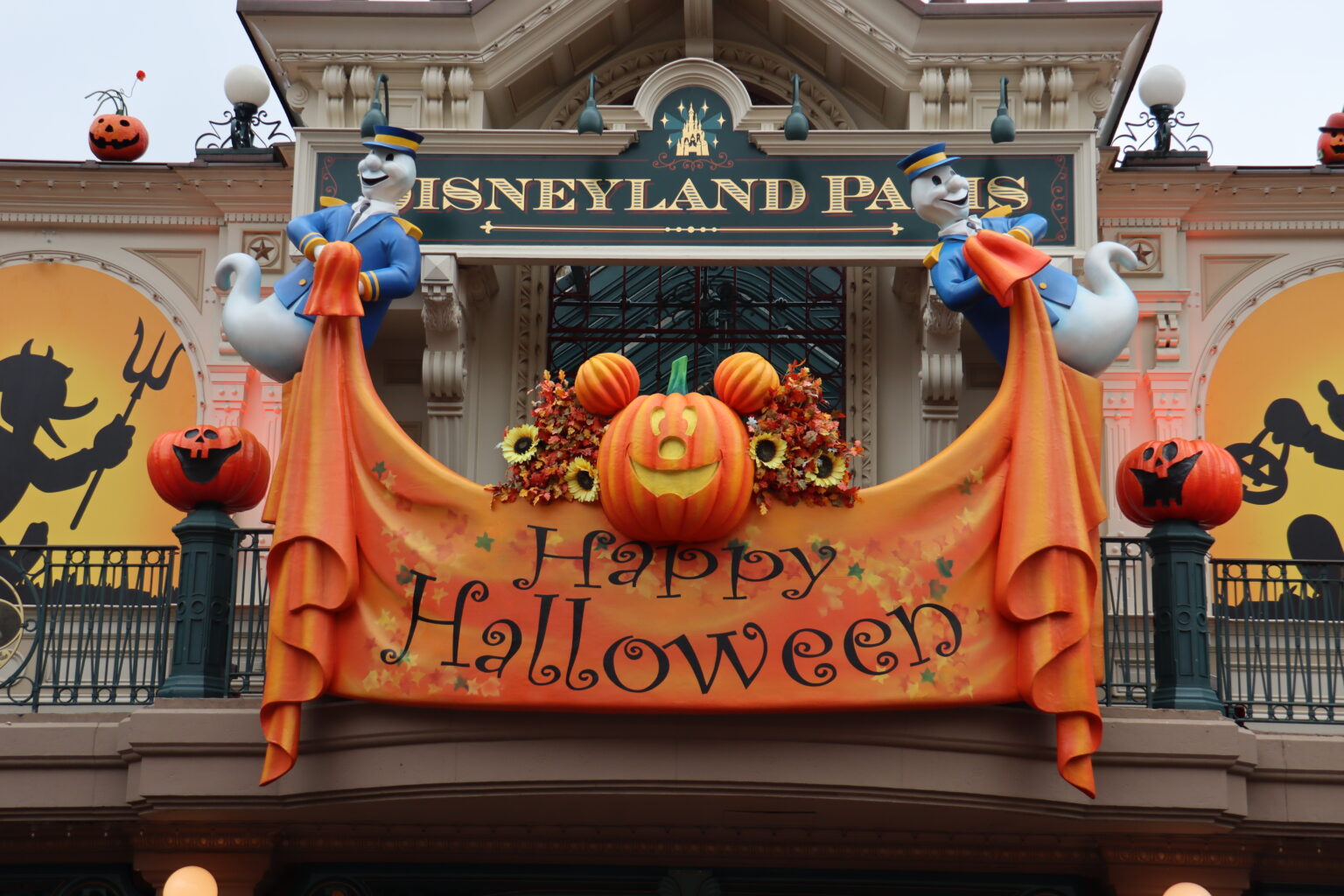 Disneyland Paris Halloween Festival 2021 Travel To The Magic