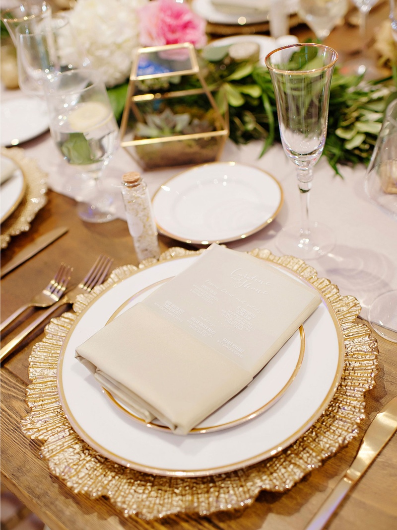 Elegant Emerald Green Charger Plate For Wedding Reception