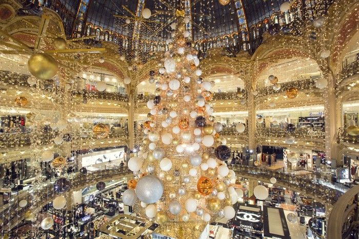 Experience Holidays And Cosmic Christmas Tree Of Galeries Lafayette