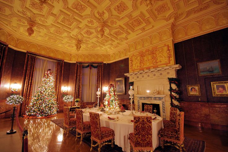 Experience The Magic Of Christmas At Biltmore Estate