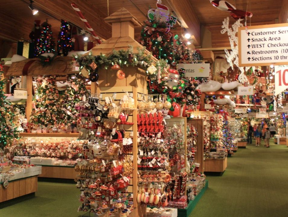 Frankenmuth Michigan Bronners Biggest Christmas Store In The World