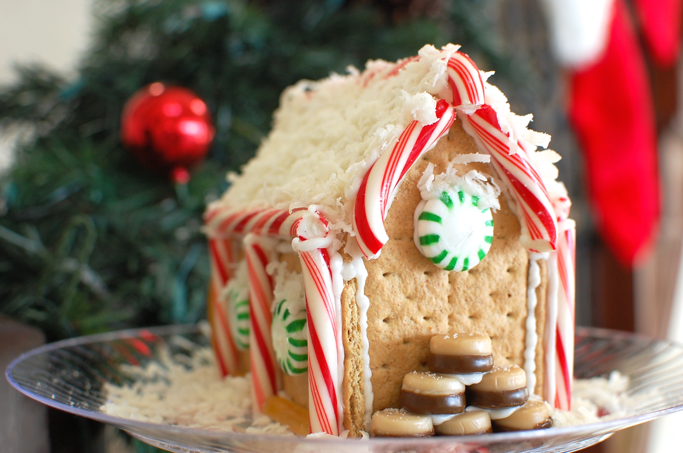 Graham Cracker Gingerbread Houses With Pictures