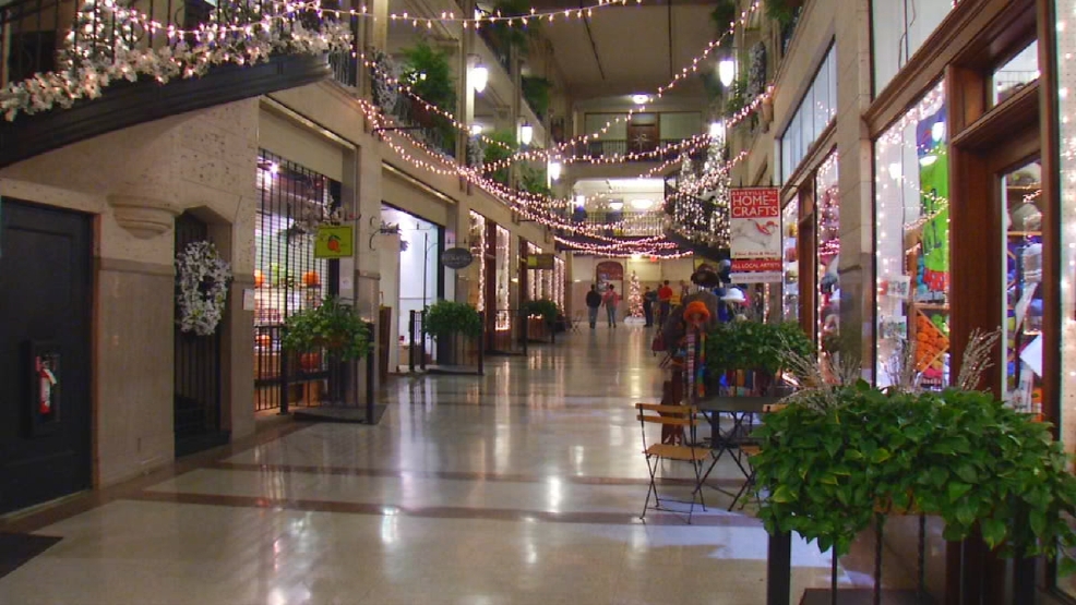 Grove Arcade Kicks Off The Holiday Season With Deck The Halls