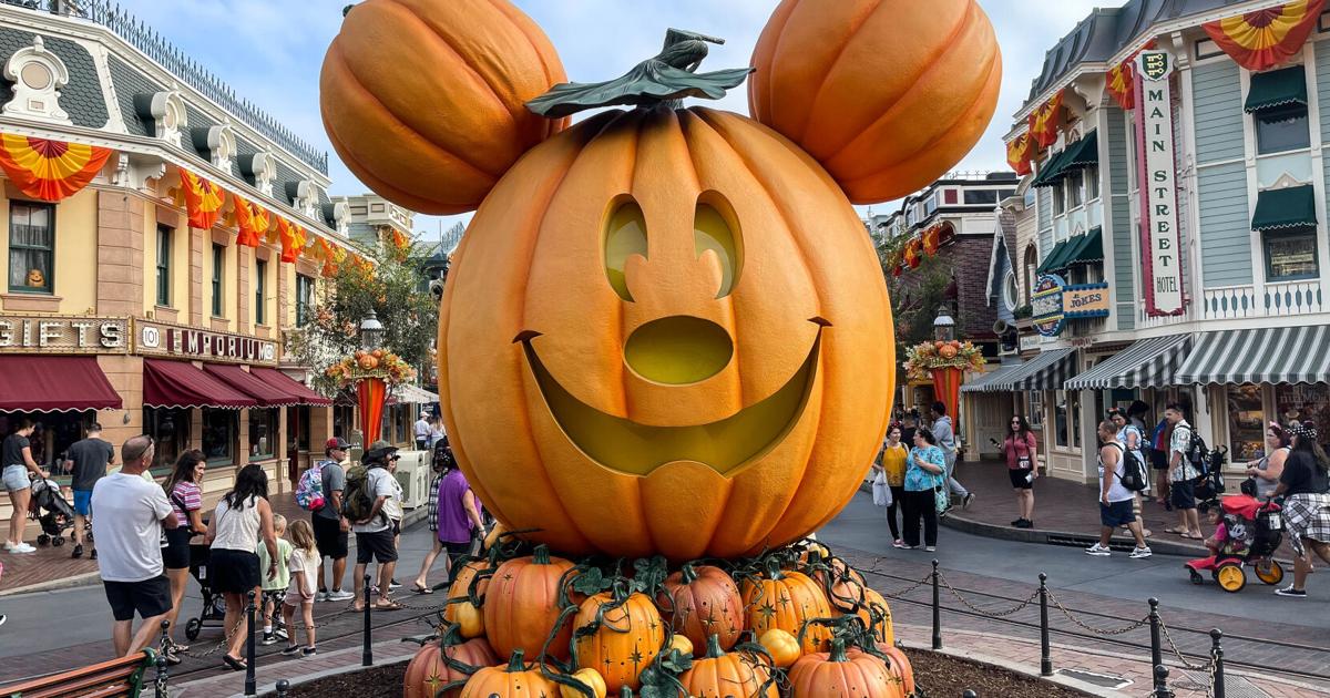 Halloween Festivities Return To The Disneyland Resort Lifestyle