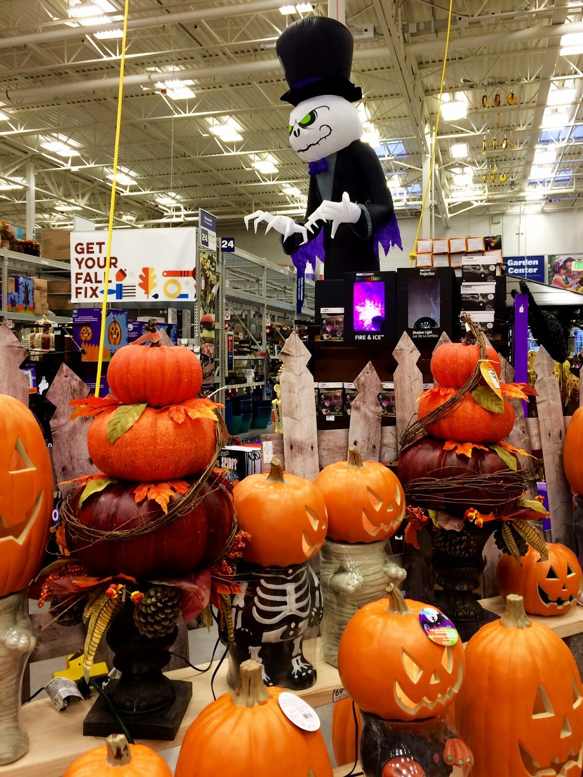 Haunted Eve S Halloween Blog Halloween 2016 Store Display