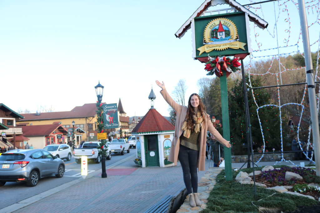 Helen Ga At Christmas Savannah Cunningham