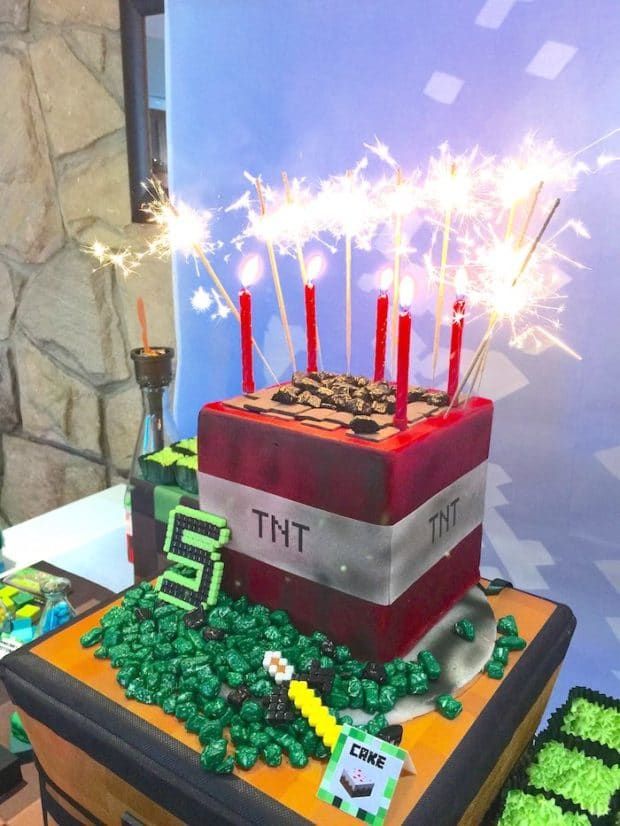 How To Make Cool Minecraft Cakes At Home 12 Diy Minecraft Birthday