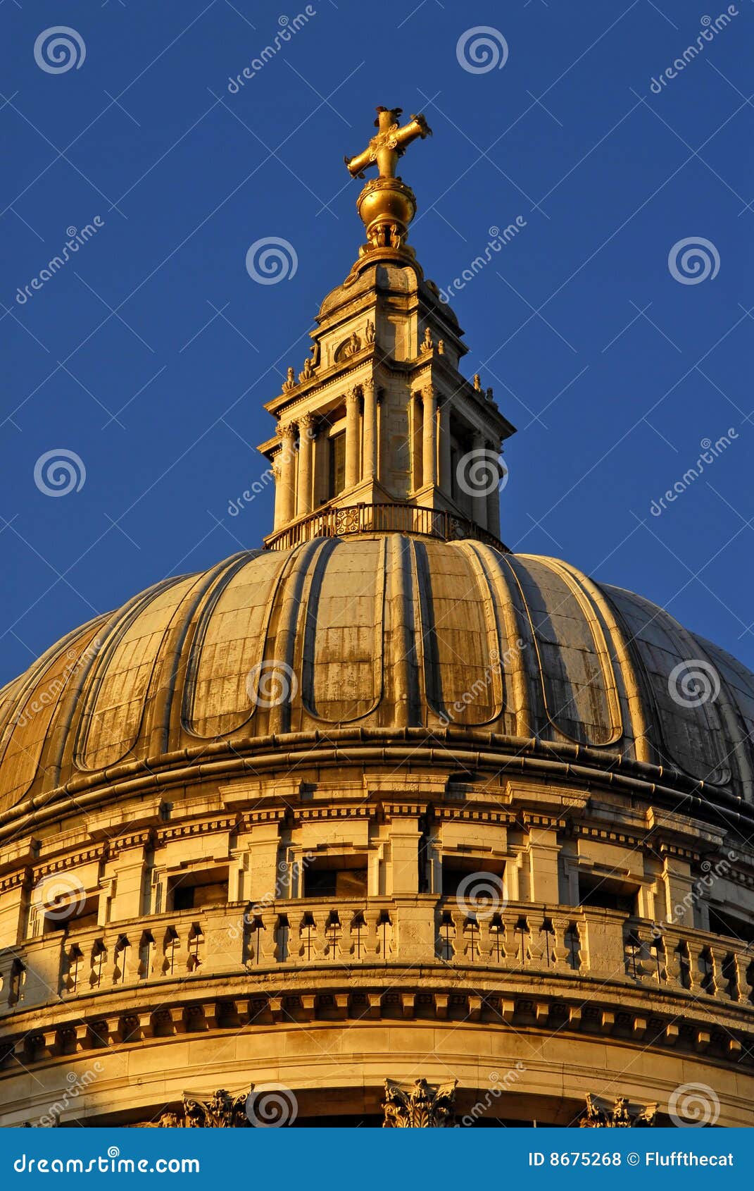 Koepel Van De Kathedraal Van St Pauls In Londen Engeland Stock Foto