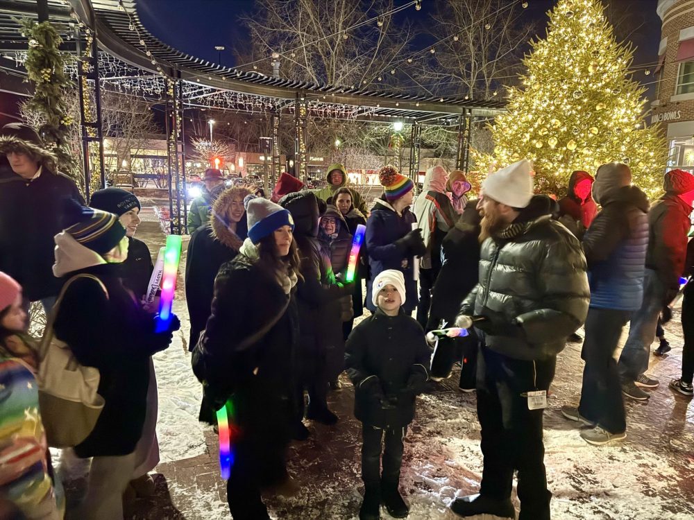 Linden Square S Hanukkah Celebration Marks The Start Of Eight Nights Of