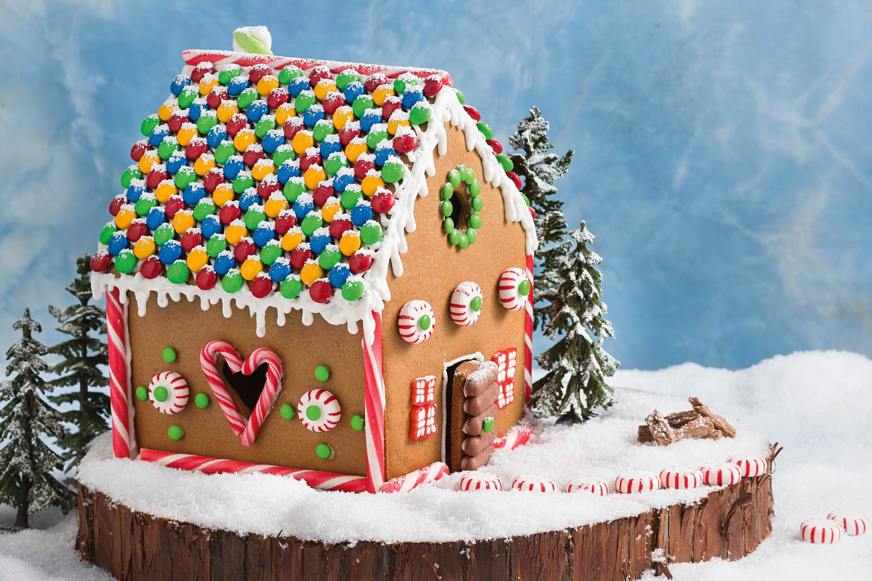 Mini Gingerbread Houses Mini Gingerbread House Gingerbread Cookies Craft Ideas Desserts