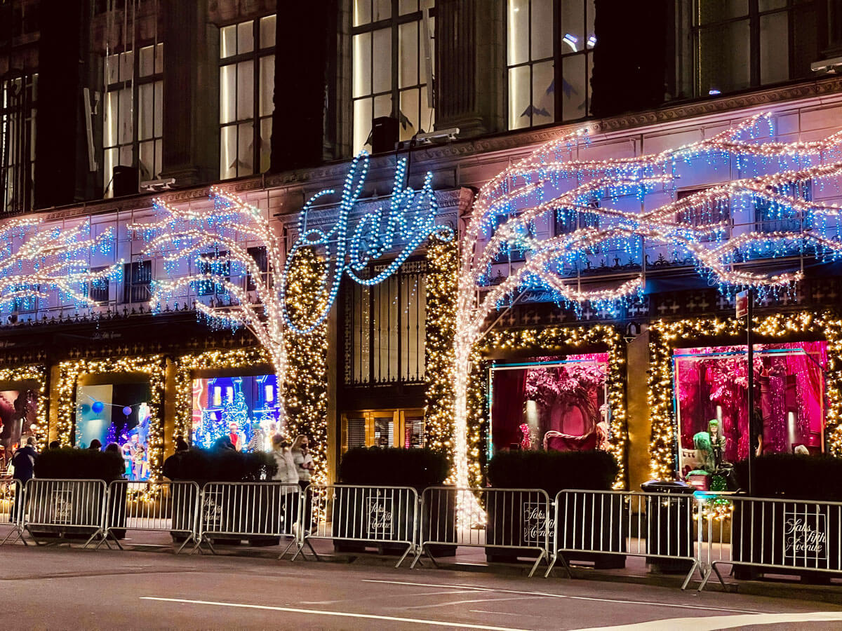 New York City Amp 39 S Best Holiday Window Displays In Photos Newsweek