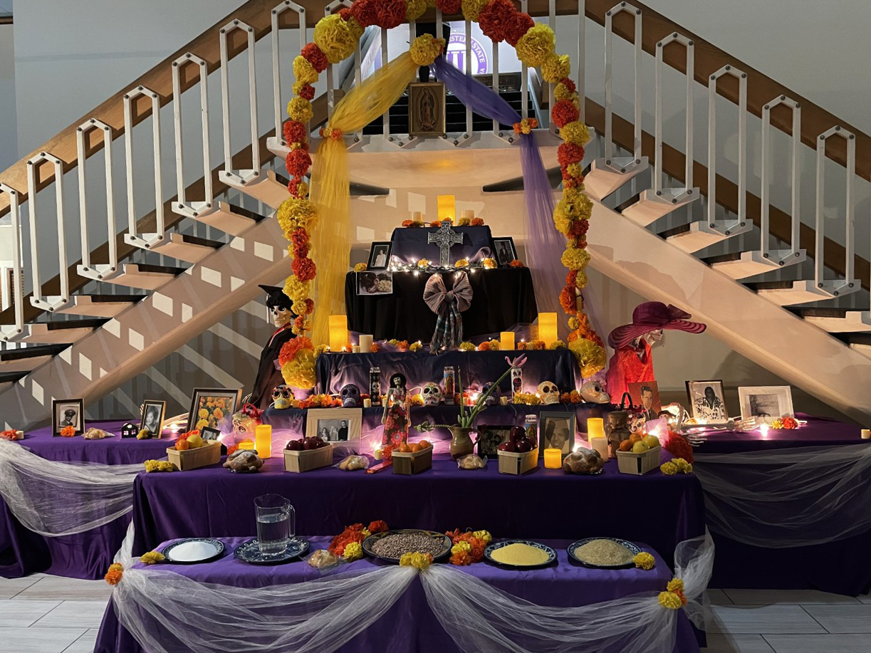 Nov 1 2017 Day Of The Dead If I Die Young Cemetery Decorations Nov