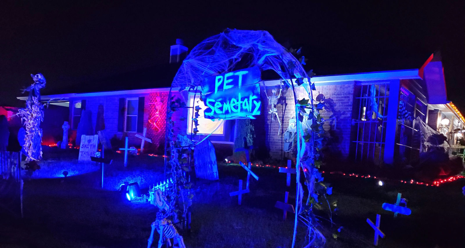 Over The Top Halloween Decorations In The Austin Area Do512 Family