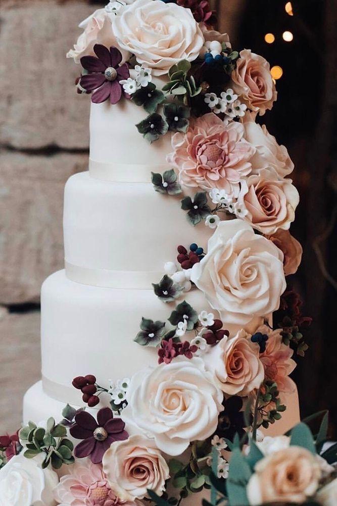 Overwhelming Empowered Wedding Inspo Her Explanation Simple Wedding Cake Simple Elegant