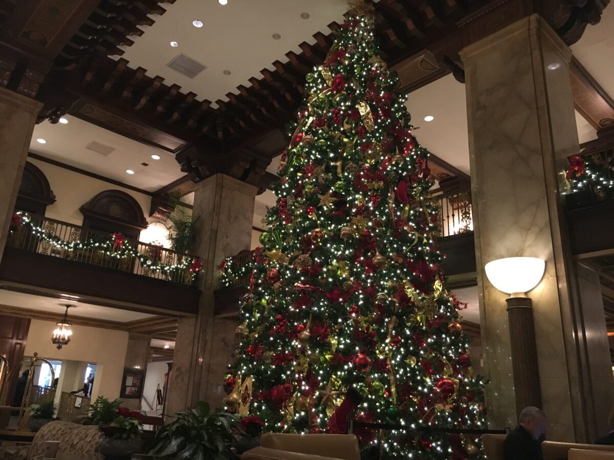 Peabody Hotel Memphis Christmas Guide 2024 Green Vacation Deals