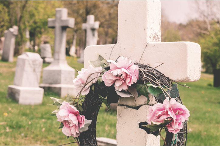 Personalizing Gravesites The Dos And Don Ts Of Cemetery Decorations