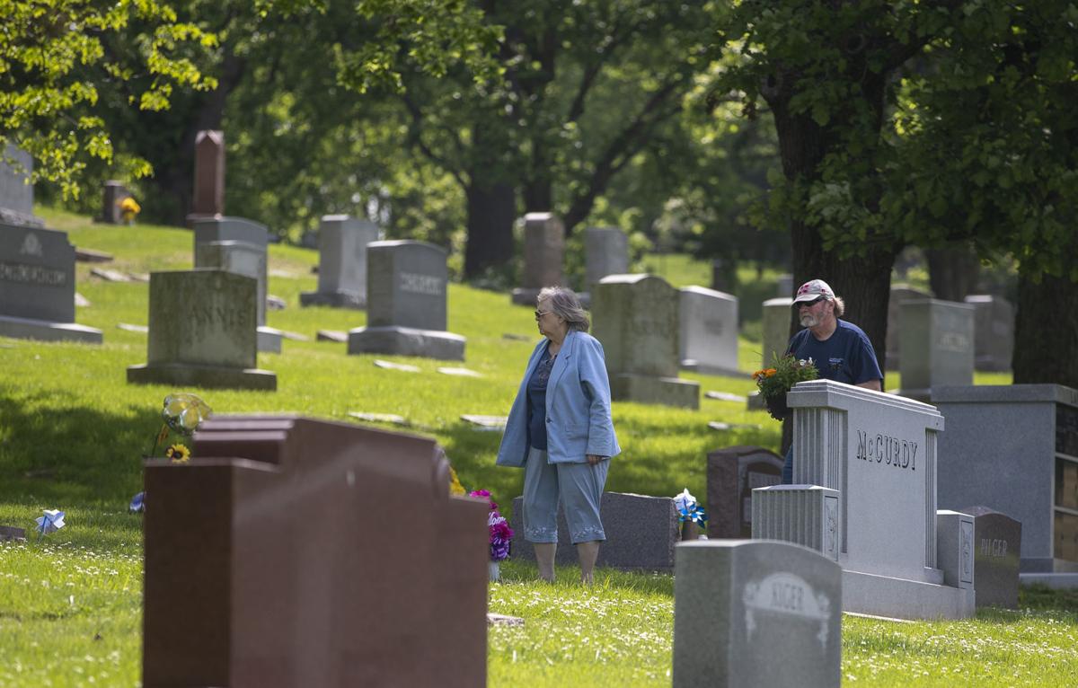 Photos Local Cemeteries Decorated For Memorial Day