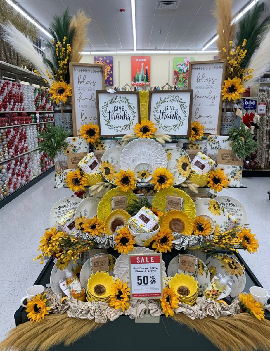 Pin By Darla Maxwell On Hobby Lobby Displays Hobby Lobby Displays