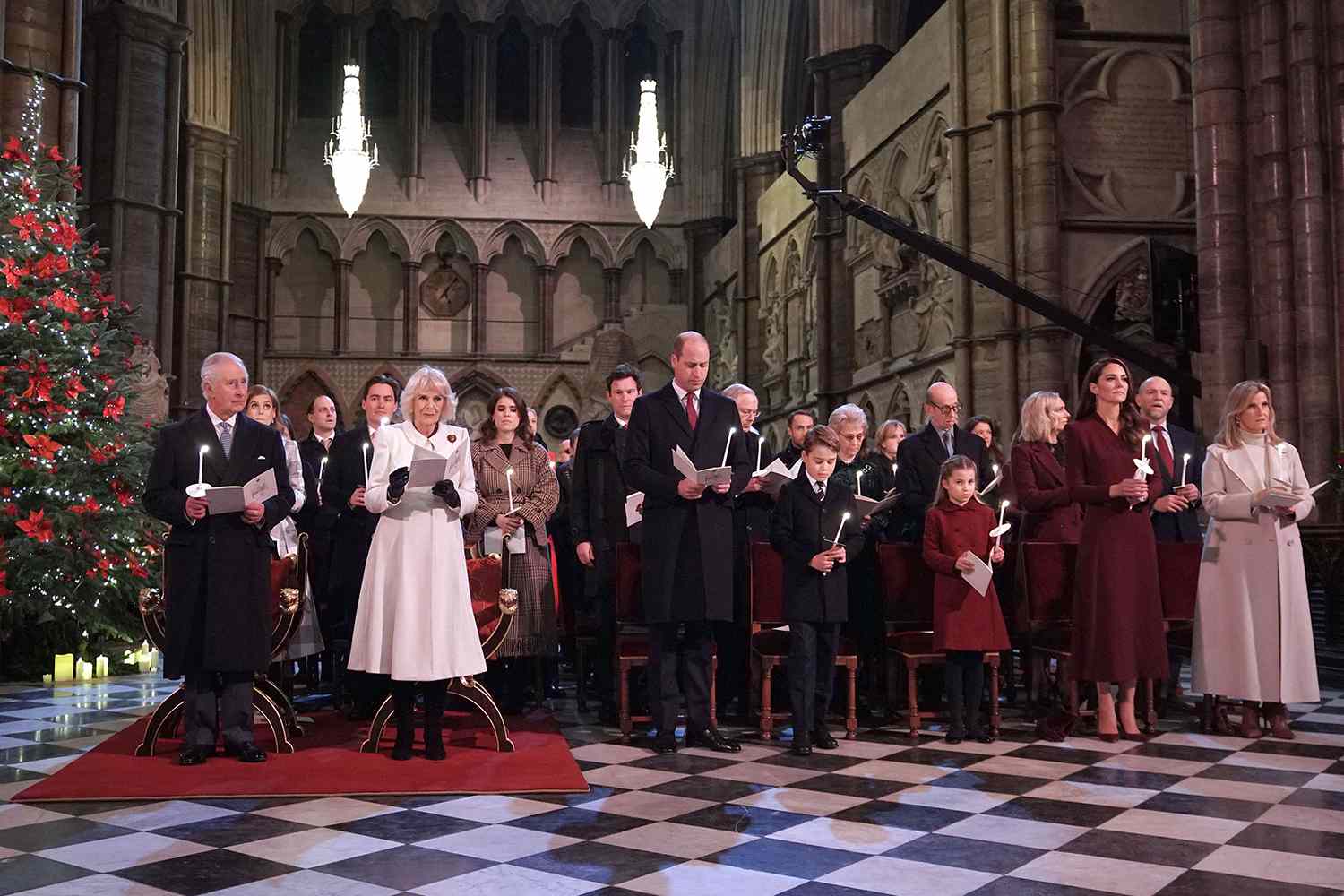 Queen Elizabeth Honored At Kate Middleton S Christmas Concert