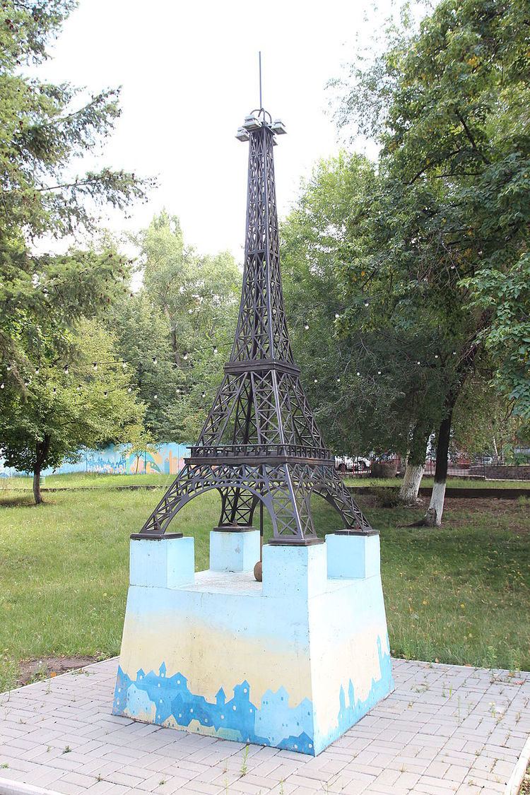 Replicas Of The Eiffel Tower