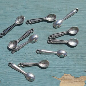 Spoons Mini Spoon Charms 10 Pcs Silver Toned Mini Spoon Etsy