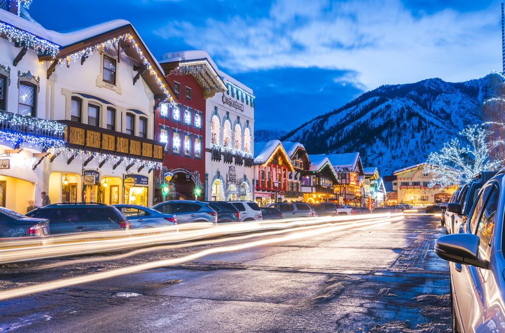 The 10 Most Festive Christmas Towns In The U S For 2019